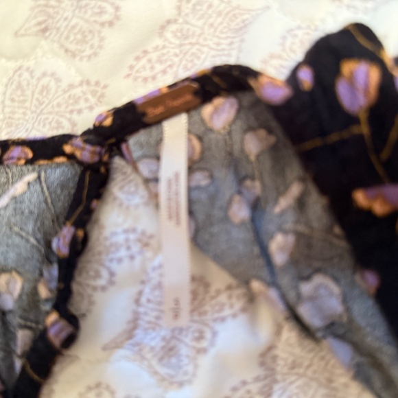 Open back flowery dress - Picture 3 of 5